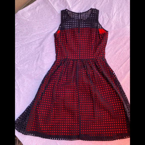 Banana Republic Navy Blue/Red Geo Eyelet Lace sleeveless Short Peplum Dress - Picture 6 of 13